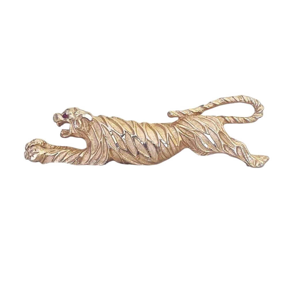 Vtg BSK Leaping Tiger Red Rhinestone Eyes Brooch Pin Cat Textured Etched